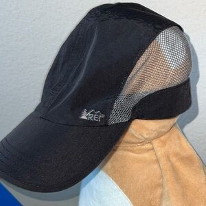 REL hats ☘️🌹☘️🌹